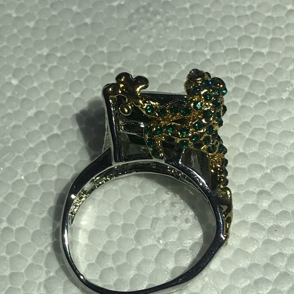 Sliver gold Frog emerald ring - Picture 4 of 4